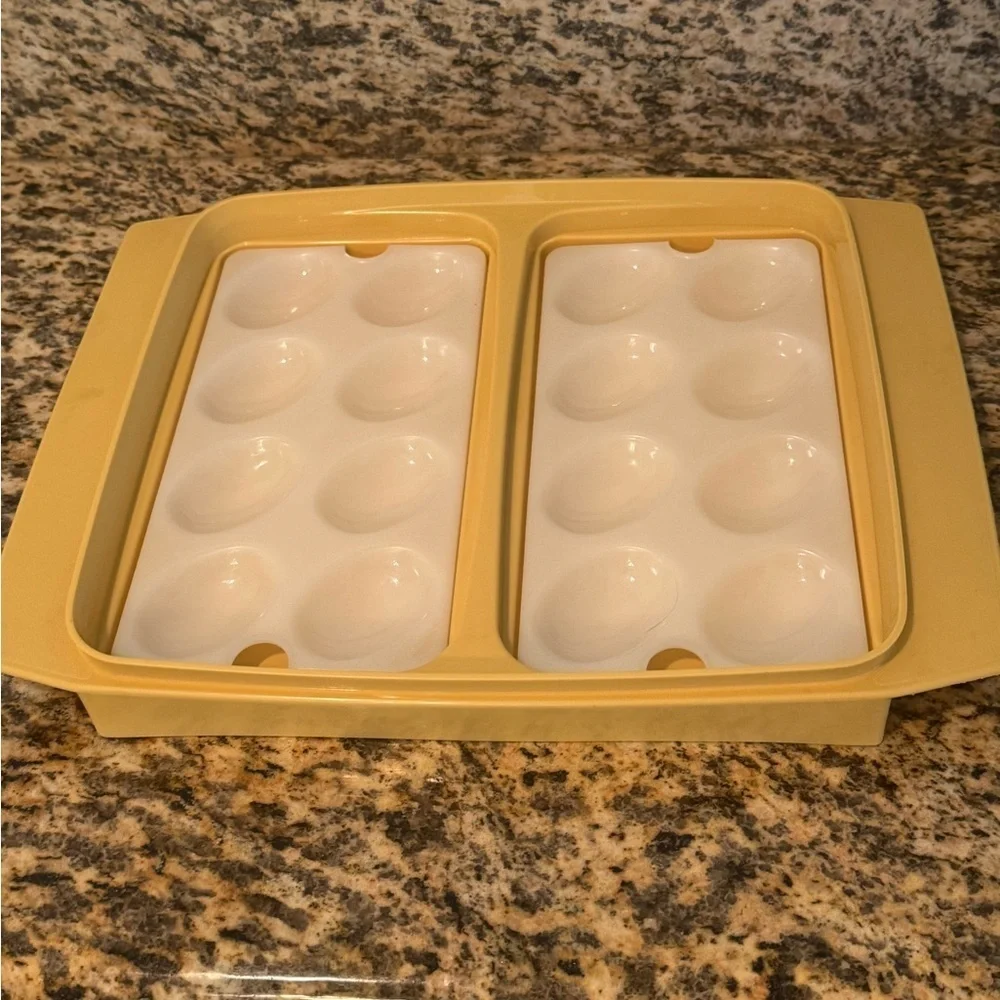 Vintage TUPPERWARE Harvest Gold Deviled Egg Container Tray Keeper Lid Yellow